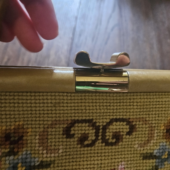 Hand Made Petit Point Needlepoint Floral Roses Tapestry Evening Bag Vintage Used - Picture 3 of 12